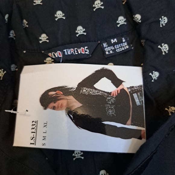 Dead Threads Women Sz M Shirt Goth Western Black Skull Button Down Long Sleeve - Picture 10 of 14